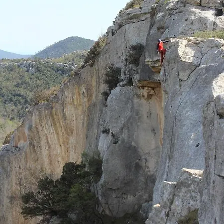 فندق مبيت وإفطار Bed&climb Orco 3*